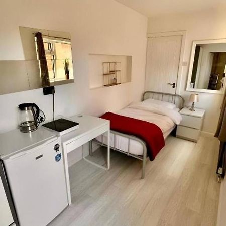 Private Single Room With Ensuite In Chorlton Manchester Dış mekan fotoğraf